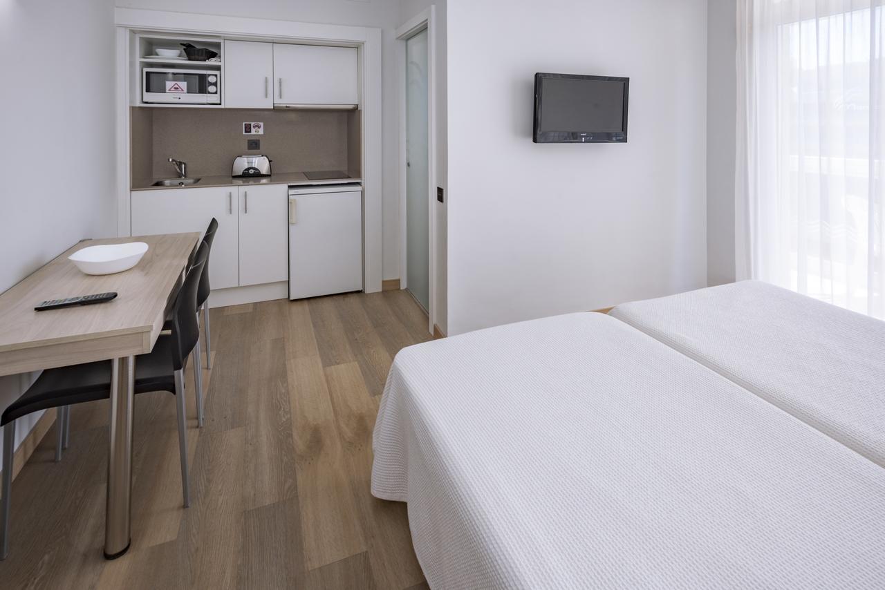 Aparthotel Marinada Салоу Екстериор снимка
